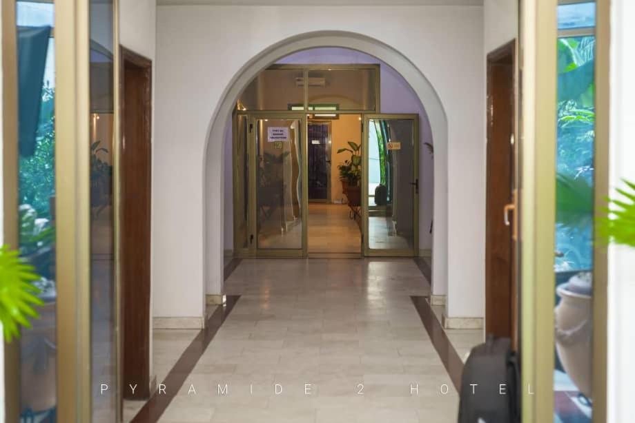 Hotel Pyramide II Kinshasa Exterior foto