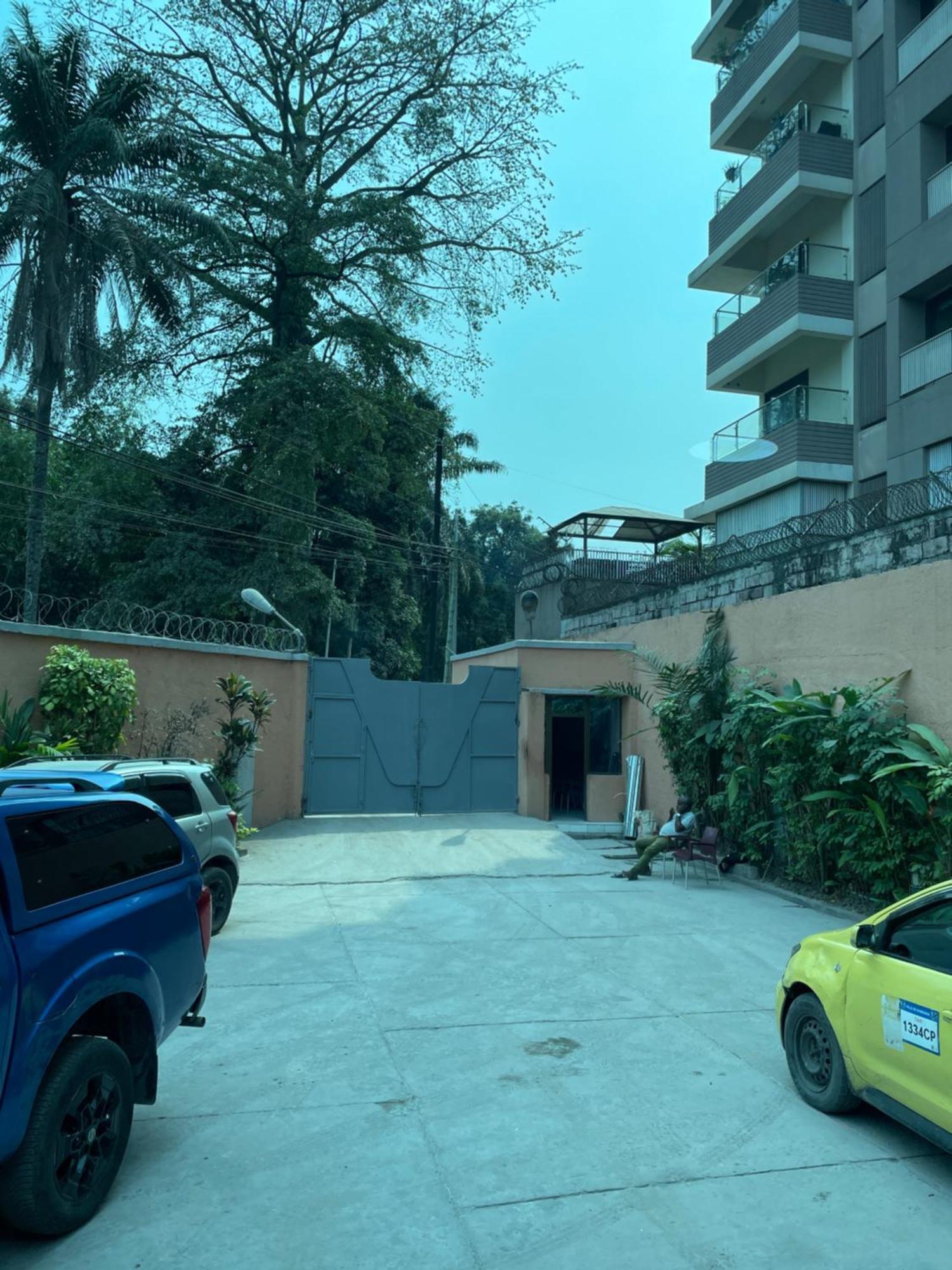 Hotel Pyramide II Kinshasa Exterior foto